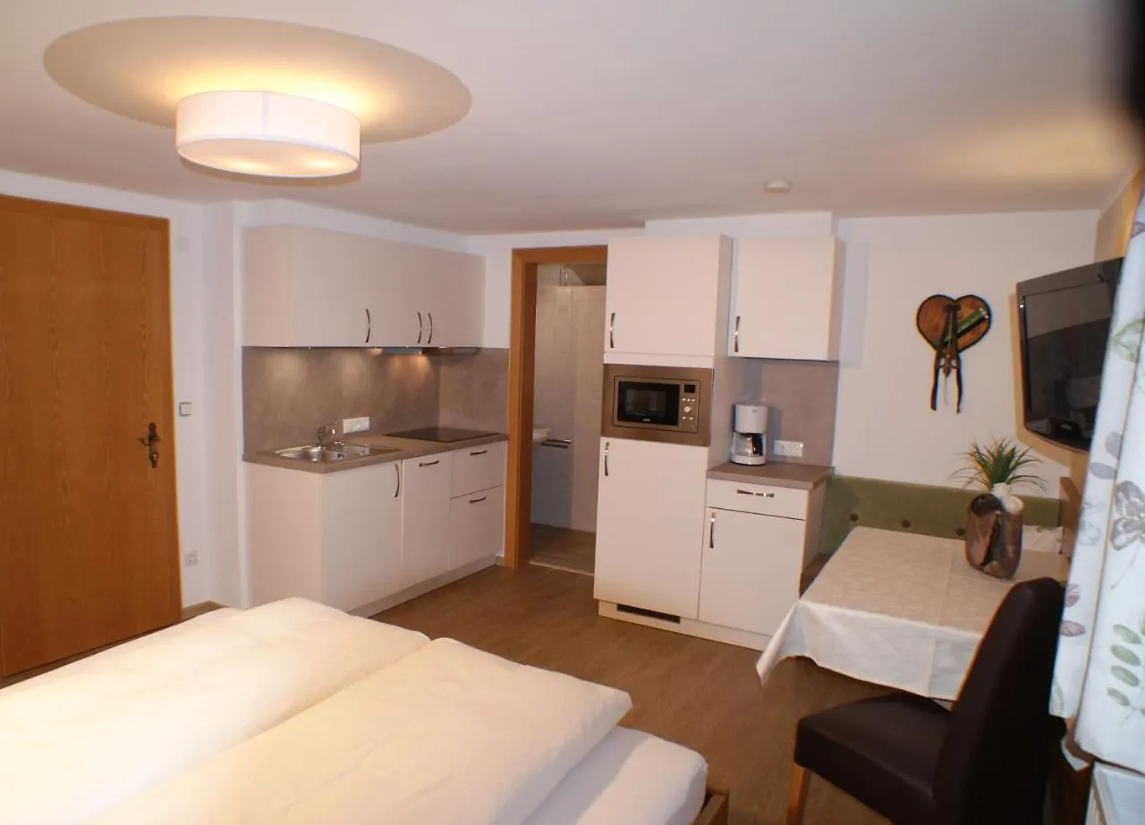 Apart Dominika Apartamento Ischgl 0*,